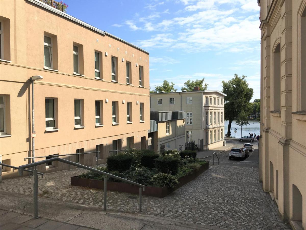 Schwerin Apartment Am Pfaffenteich Exterior photo